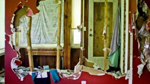 Erica's Trashed - Ericas-Place131.jpg