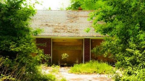 Erica's Trashed - Ericas-Place138.jpg