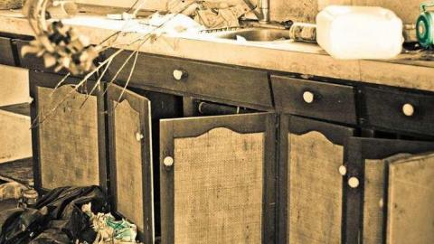 Trashed & Smashed - Beeton-is-Trashed-Big-Time101.jpg