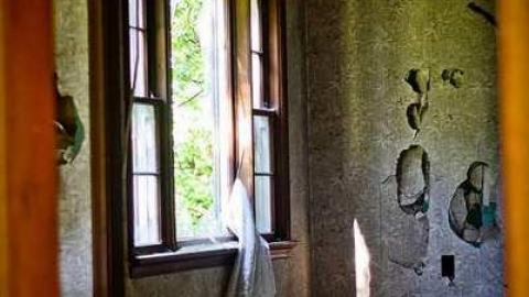 Trashed & Smashed - Beeton-is-Trashed-Big-Time6.jpg