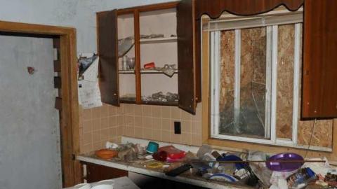 May 18 2013 - junk house 011.jpg