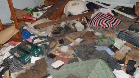 May 18 2013 - junk house 015.jpg