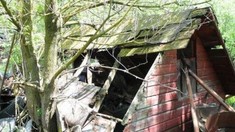 May 18 2013 - junk house 003.jpg