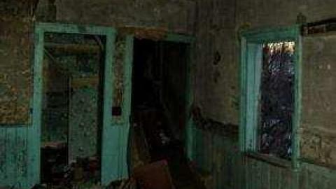 Abandoned House- Fenelon Falls photo 4
