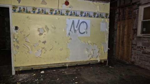 Darkness - 1470-Bronte-Road63.jpg