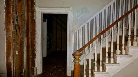 Darkness - 1470-Bronte-Road64.jpg