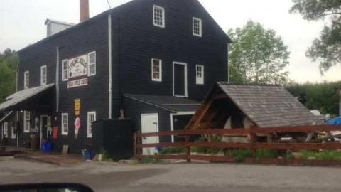 THE  - Strawberry-Fields-Forever4.jpg