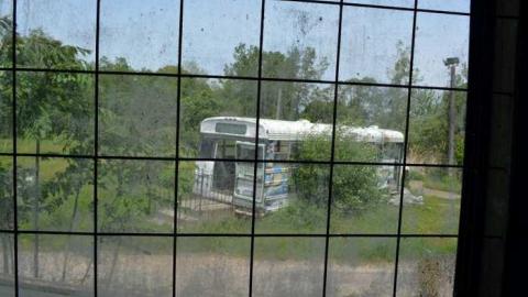 Hop on the Bus - DSC_1244.jpg