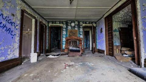 The Big Shed - urbex 4-2801smlg.jpg