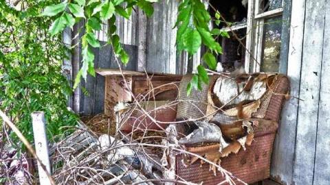 Viewers Discretion Advised - 9.jpg