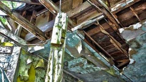 Viewers Discretion Advised - 15.jpg