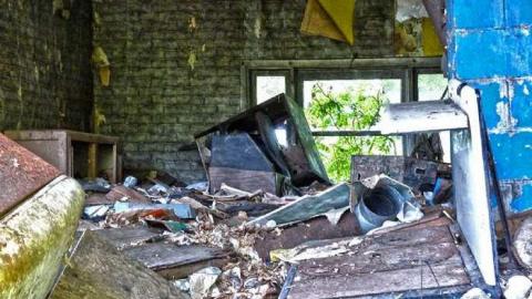 Viewers Discretion Advised - 16.jpg