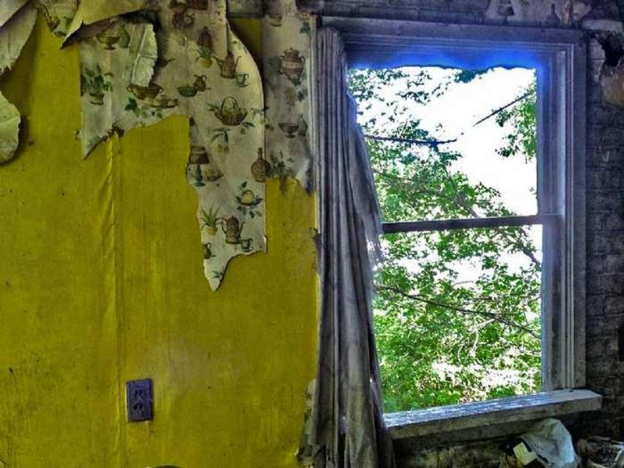 Viewers Discretion Advised - 17.jpg