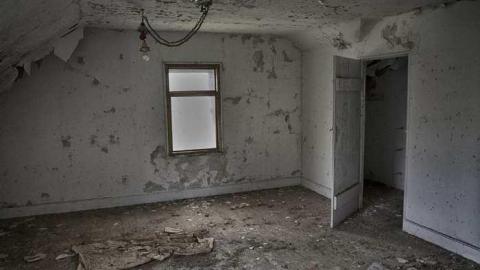 Back again - IMG_0128modsmall.jpg