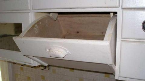 Some Stuff Stripped - Bradley-Ave.58.jpg