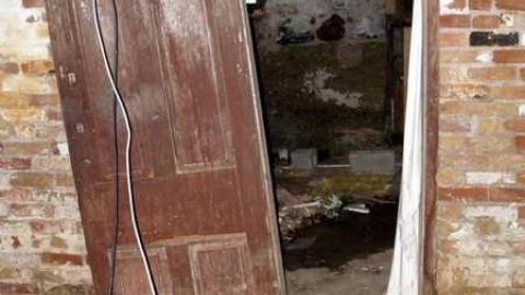 Some Stuff Stripped - Bradley-Ave.74.jpg