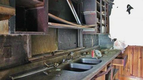 Coals for Eyes - Mudeye5.jpg