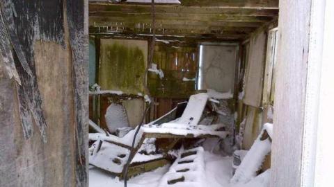 Across the road - Accross the road 04.jpg