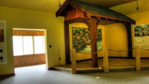 Mr. Moldy and Mrs. Peely - 3a.jpg