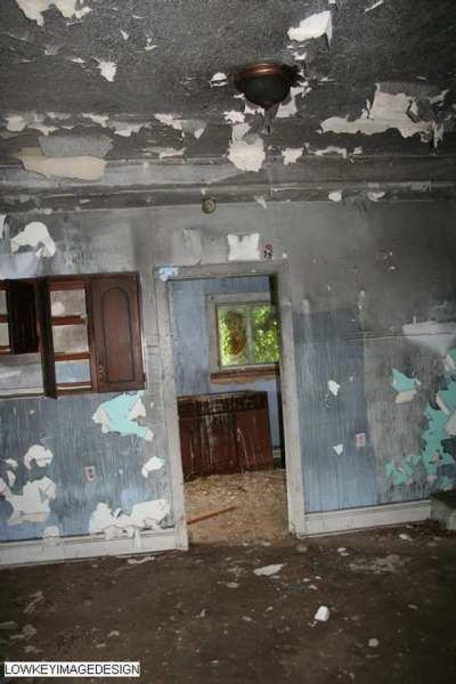 faces on the wall - 3.jpg