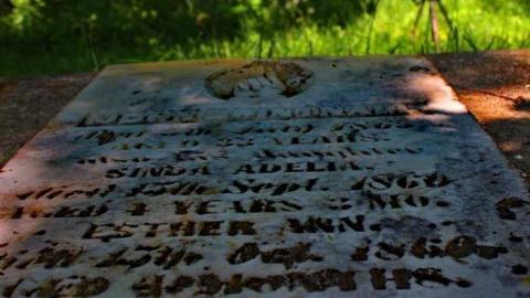 Hidden past - Walker-Pioneer-Cemetery11.jpg