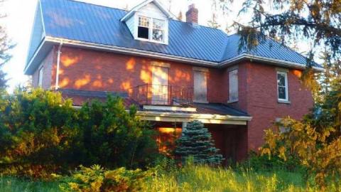 Photo from Bond Header