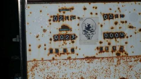 Old gas station - Creepy-Little-Gas-Station5.jpg