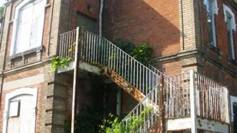 Century Manor 7/16/10 - Century-Manor-Asylum523.jpg