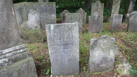 Dead End - Church-Street-Cemetary46.jpg