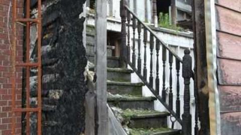 Deet House cover photo