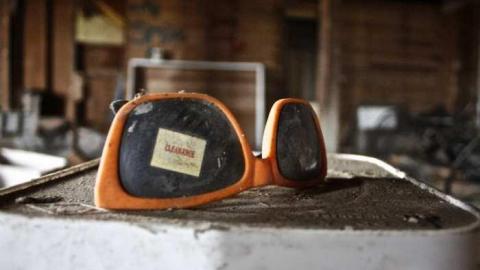 Overgrown. - Old-House--Barns55.jpg