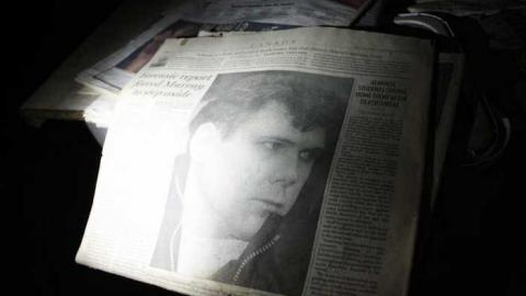 Overgrown. - Old-House--Barns62.jpg