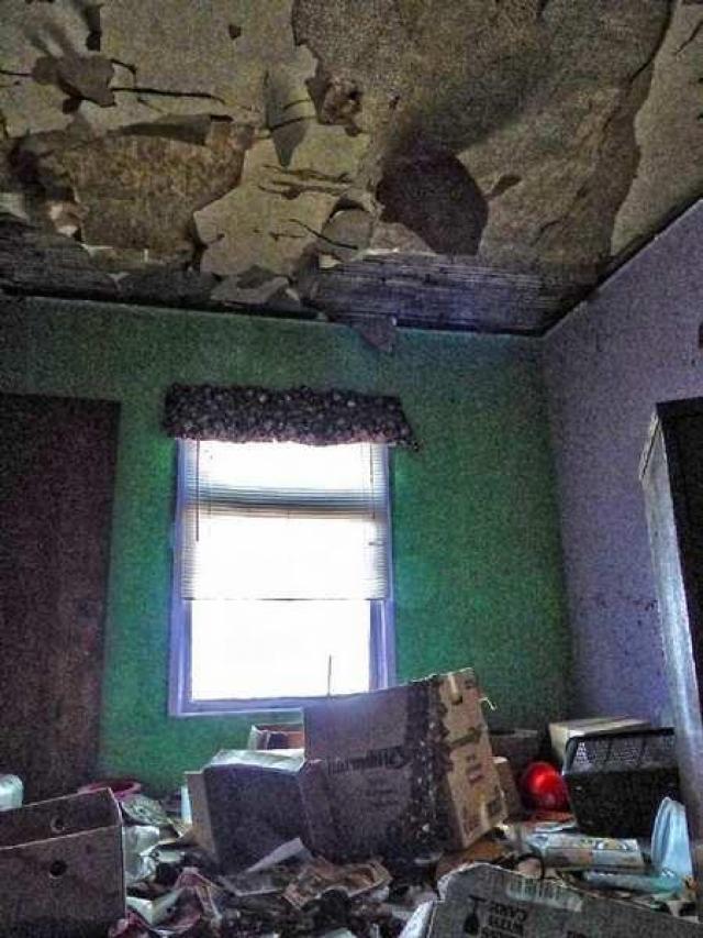 Crayon Confessions on Concession photo 3