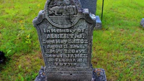 Midlothian's Past - Midlothian-Memorial-Cemetery2.jpg