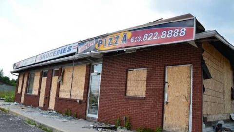 Carlos' Pizzaria - Carlos-Pizzaria64.jpg