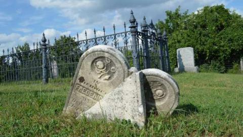 On a nice sunny day - Wolverton-Cemetery7.jpg