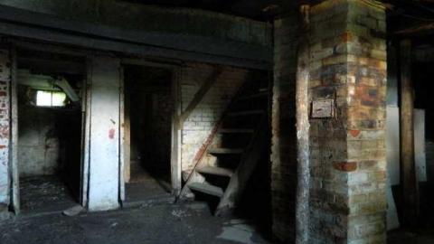 Big Red - DSCN0205.jpg