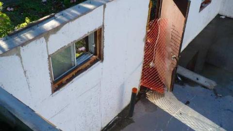 Dry Rot Cabin photo 5