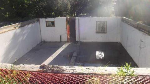 Photo from No More Dryrot here.