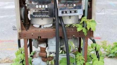 Gas Pumps - Gas-Station-on-Montreal3.jpg