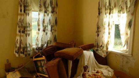 Busted - Such-Treasures-Within7.jpg