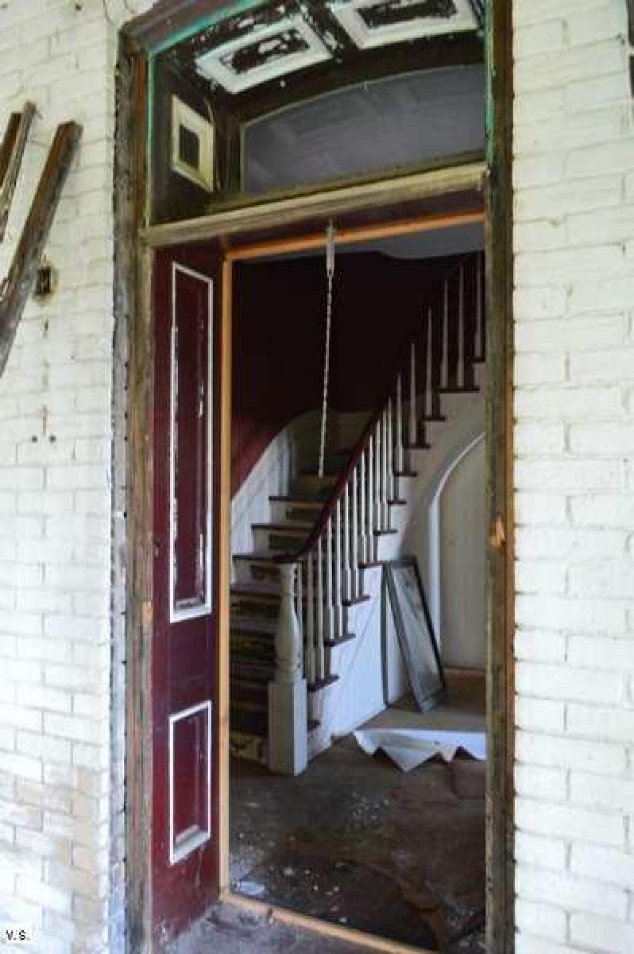 Early August 2013 - Hidden-401-Gem11.jpg