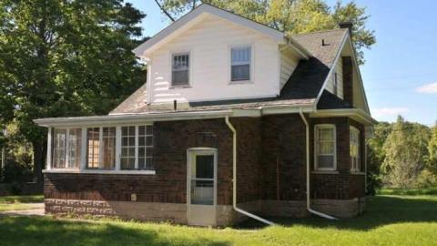 3096 - 135-Willow-Street-Paris5.jpg