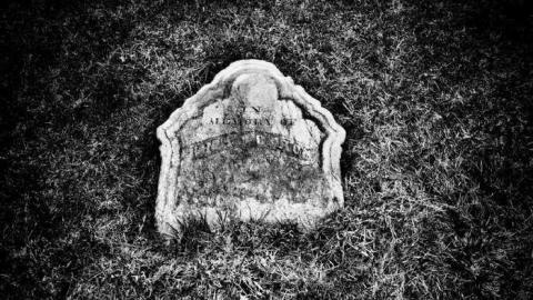 6683 - Last-Burial12.jpg