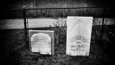 6683 - Last-Burial9.jpg