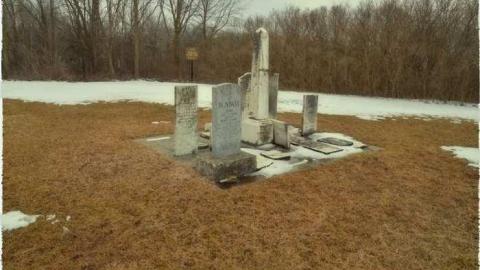Minkler Pioneer Cemetery photo 5