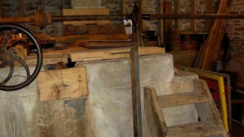 Hope Mill 1835 - Dont-Give-up-Hope-Mill3.jpg