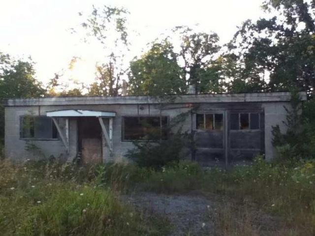 Yarker Storage Warehouse photo 4