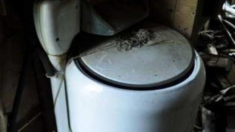 August 2013 Visit - Knock,-knock,-noones-home.17.jpg