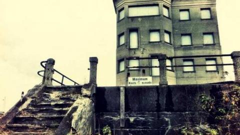 Flood control guard gate - Where-Cats-Go-To-Die8.jpg